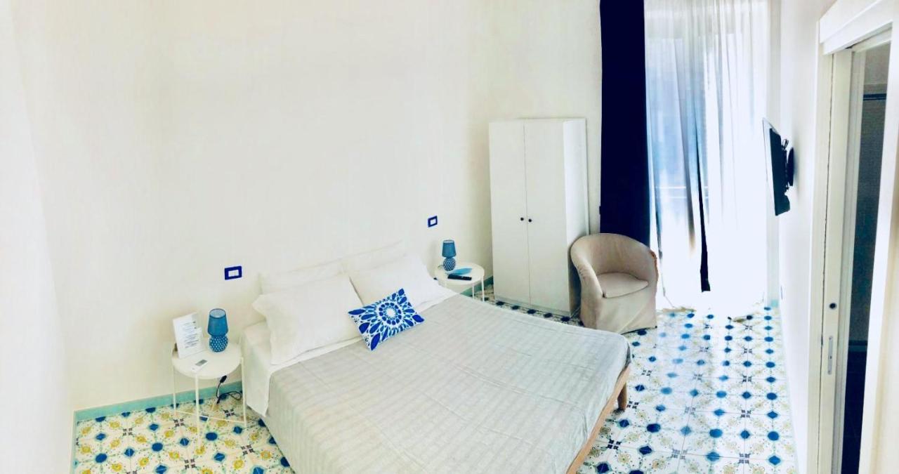 L'Alice B&B Salerno Exteriör bild